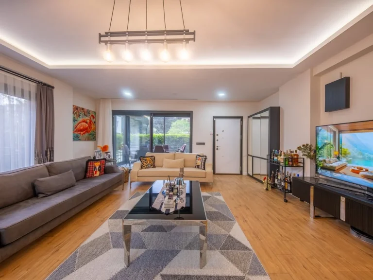 Urla’da Ultra Geniş 6+1 Deniz Manzaralı Lüks Villa — Urla, İzmir