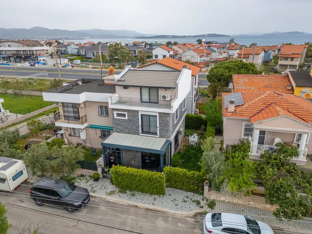 Urla’da Ultra Geniş 6+1 Deniz Manzaralı Lüks Villa — Urla, İzmir