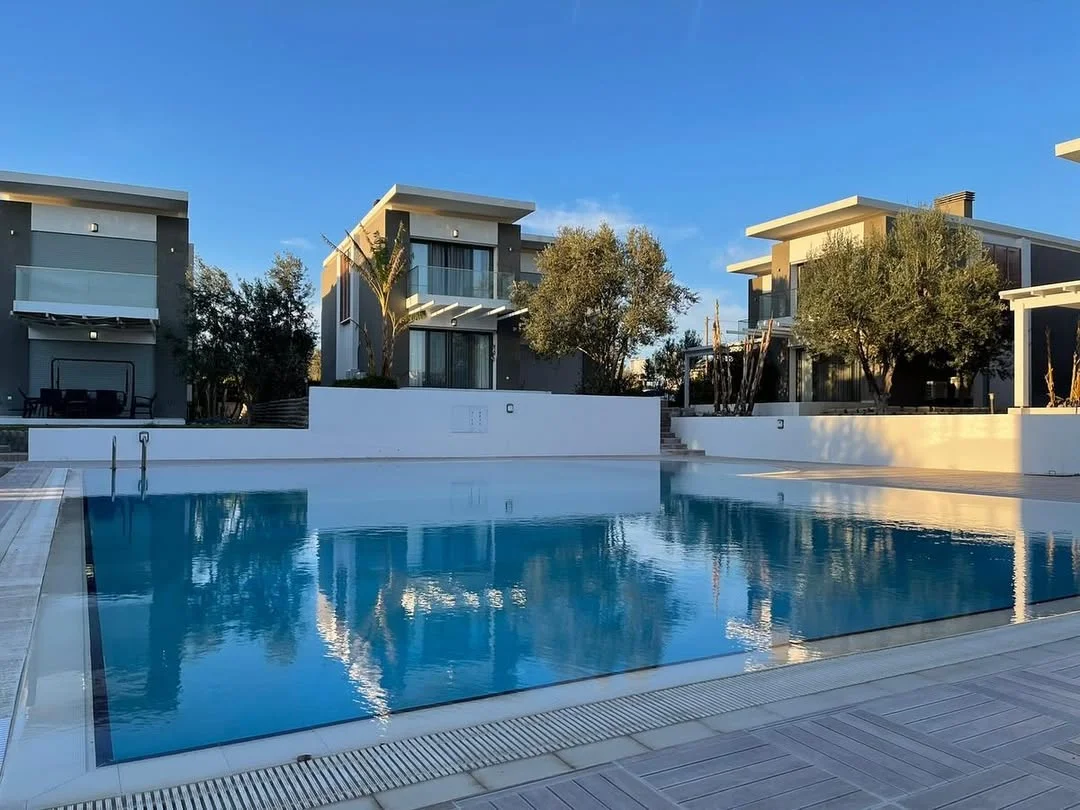 Villa Blue Horizon – Çeşme Şifne’de 3+1, 3 Banyolu Havuzlu Günlük Kiralık Lüks Villa — Çeşme, İzmir