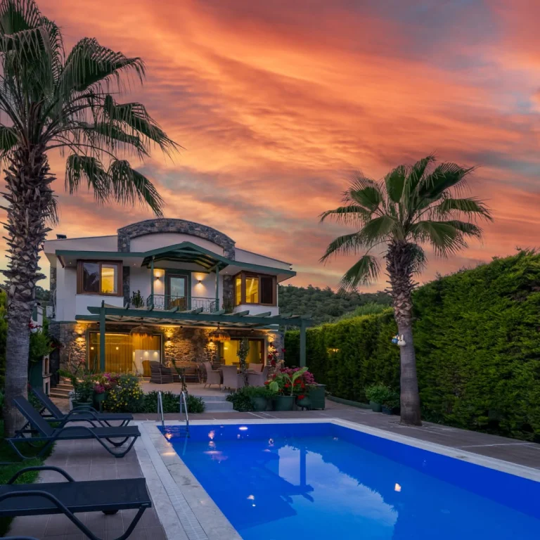 Villa Butterfly Haven – Kayaköy Fethiye’de 2+1, Isıtmalı Havuzlu, Jakuzi ve Saunalı Günlük Kiralık Villa