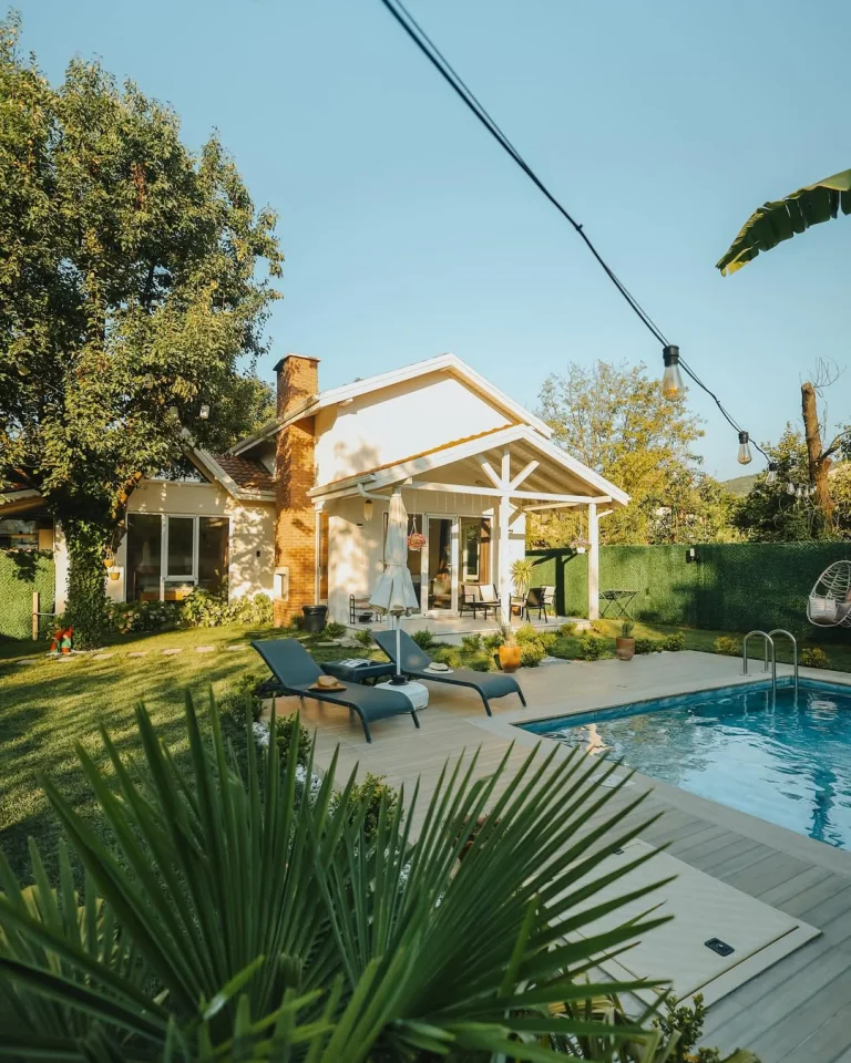 Sapanca'da Tam Korunaklı Havuzlu, Şömineli ve Kış Bahçeli Lüks Villa Rosso — Sapanca, Sakarya