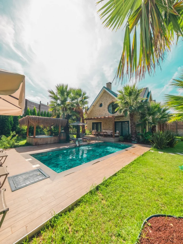 🏡 Villa Kırkpınar Lüks – Merkezi Konum, Isıtmalı Havuzlu Sapanca Villa