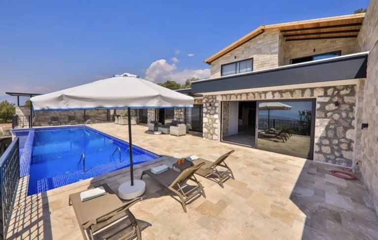 Villa Kızıl Güneş – Kalkan’da 3 Suit Odalı Lüks Deniz & Doğa Manzaralı Villa (6 Kişilik) — Kalkan, Kaş