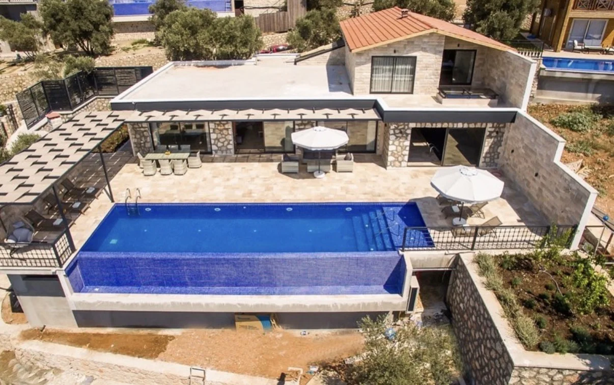 Villa Kızıl Güneş – Kalkan’da 3 Suit Odalı Lüks Deniz & Doğa Manzaralı Villa (6 Kişilik) — Kalkan, Kaş