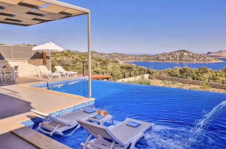 Villa Sirius | Kaş’ta Deniz Manzaralı Sonsuzluk Havuzlu Lüks Villa — Kaş, Antalya