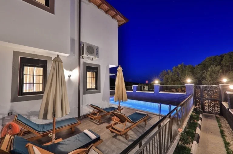 Villa Bulut | Kaş’ta Jakuzili Korunaklı Havuzlu Lüks Villa — Kaş, Antalya