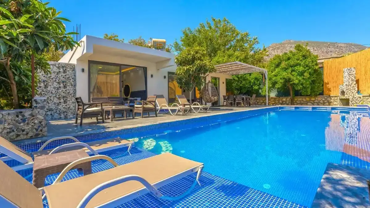 Villa Çayköy | Kaş’ta Korunaklı Havuzlu Balayı & Aile Villası — Kaş, Antalya
