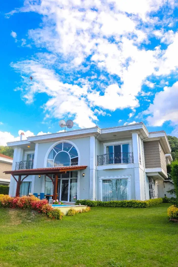 Sapanca'da Doğa Manzaralı, Özel Isıtmalı Havuzlu, Lüks Villa — Sapanca, Sakarya