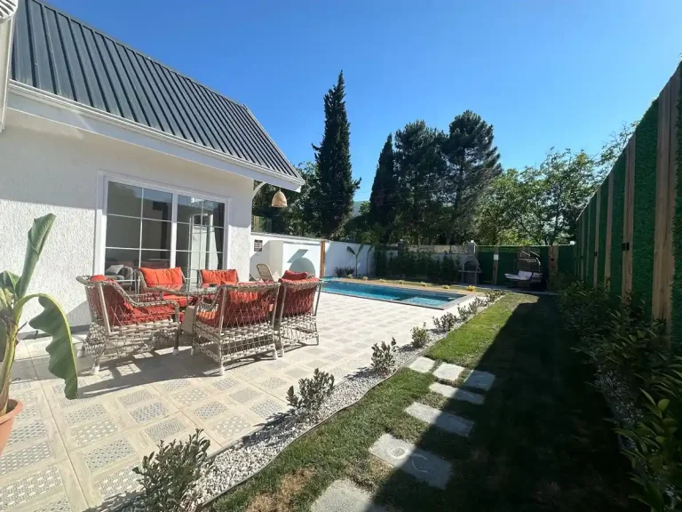 Sapanca Kırkpınar'da Huzurlu Doğada, Özel Havuzlu, Modern Bungalov — Sapanca, Sakarya