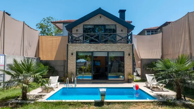 Sapanca'da Rüstempaşa'da Doğa İçerisinde, Özel Havuzlu, Kiralık Bungalov — Sapanca, Sakarya