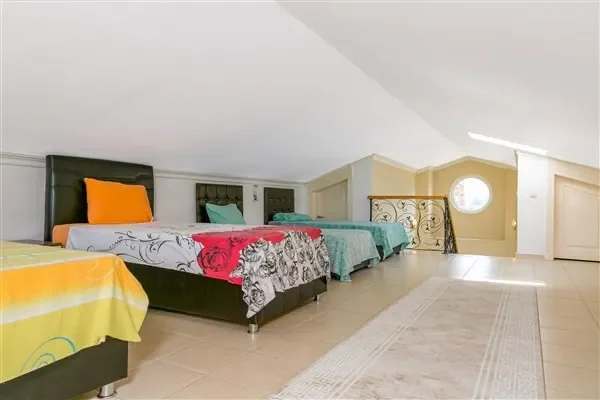 🏡 Antalya Kemer’de Denize Yakın, Özel Havuzlu, Geniş Bahçeli Villa — Kemer, Antalya