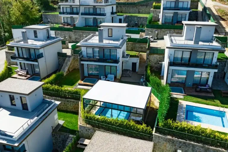 Sapanca Güldibi'nde Çekirdek Ailelere Uygun, Kapalı Havuzlu, Kiralık Villa — Sapanca, Sakarya