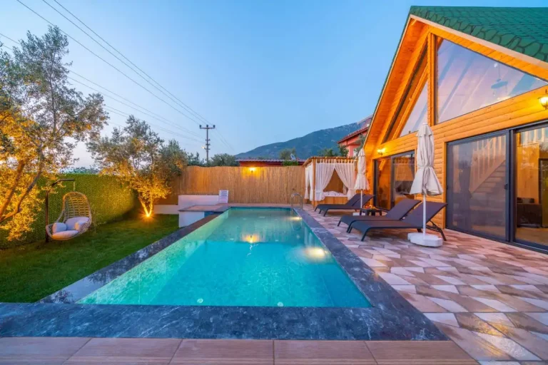 Fethiye Ölüdeniz'de Nezih Konumda, Özel Havuzlu, Lüks Bungalov — Fethiye, Muğla