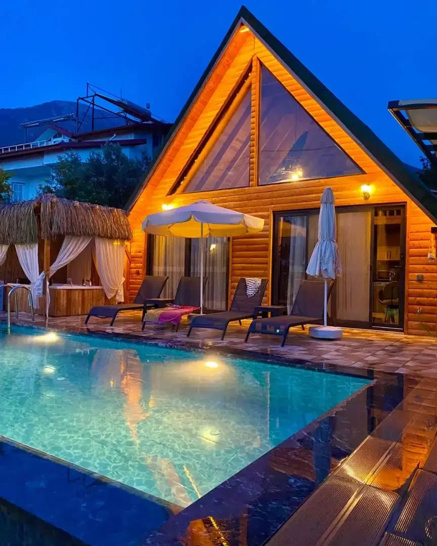 Fethiye Ölüdeniz'de Nezih Konumda, Özel Havuzlu, Lüks Bungalov — Fethiye, Muğla
