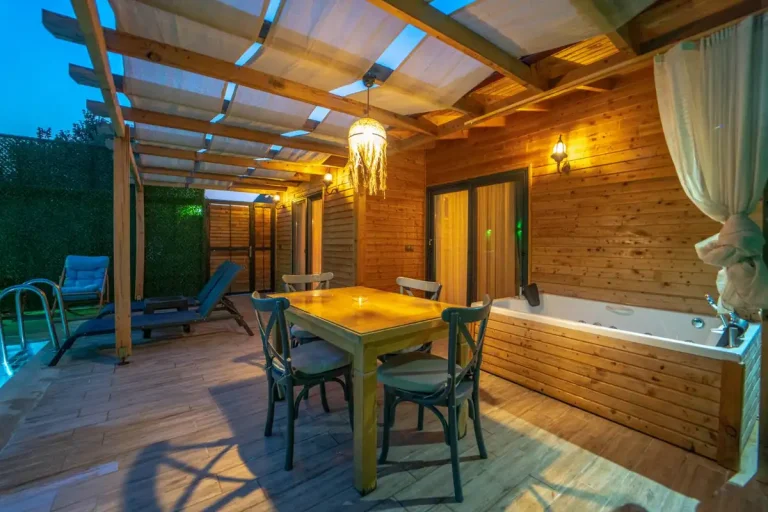 Fethiye Ölüdeniz'de Doğa İle İç İçe, Özel Havuzlu, Konforlu Bungalov — Fethiye, Muğla