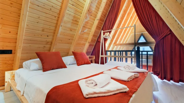 Villa Atlı Bungalov Fethiye – Ahşap Tasarım, Özel Bahçe ve Konforlu Konaklama — Fethiye, Muğla