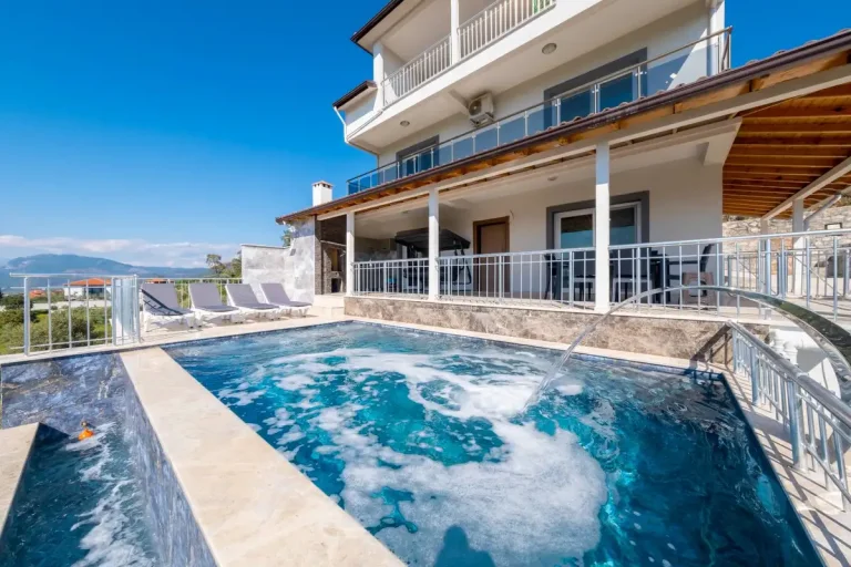 Muğla Dalaman’da Deniz ve Doğa Manzaralı Kiralık Villa – Jakuzili ve Barbekülü