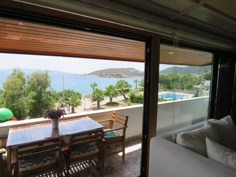 Datça İskele'de Denize Sıfır Konumda, Deniz Manzaralı, Kiralık Suit — Datça, Muğla