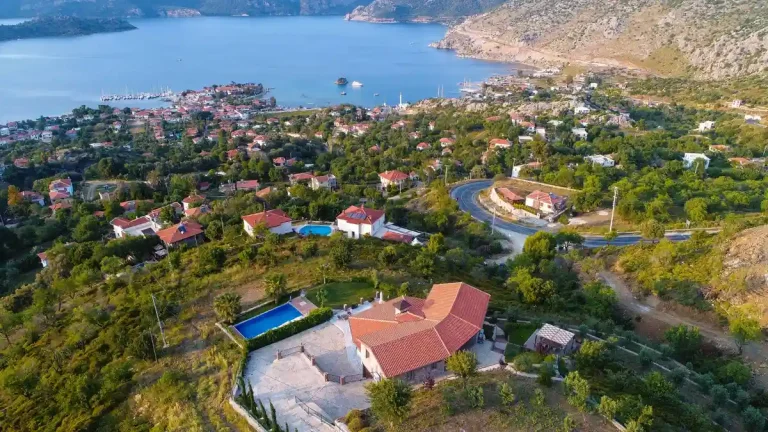 Marmaris Selimiye'de Geniş Alanlara Sahip, Özel Havuzlu, Modern Villa — Marmaris, Muğla