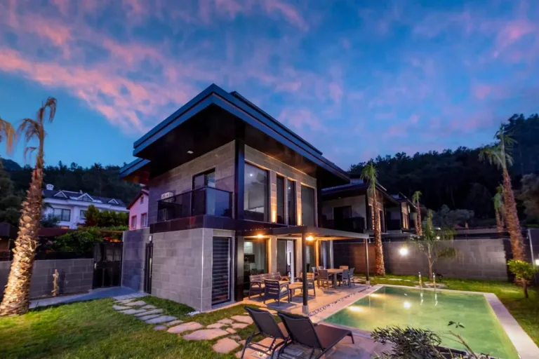Fethiye Göcek'te Yemyeşil Bahçeli, Özel Havuzlu, Kiralık Villa — Fethiye, Muğla