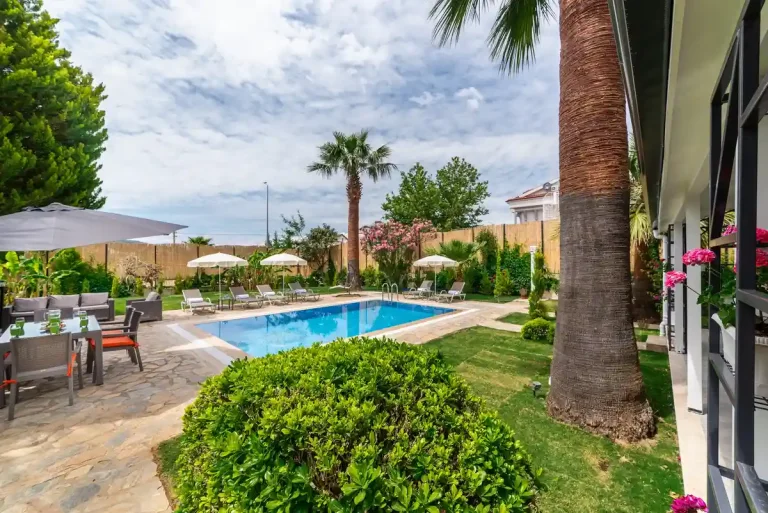 Ölüdeniz'de Modern Görünümlü, Özel Havuzlu, Kiralık Villa — Fethiye, Muğla