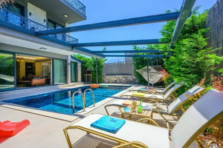 Fethiye Babataşı'nda Elverişli Konumda, Özel Havuzlu, Kiralık Villa — Fethiye, Muğla