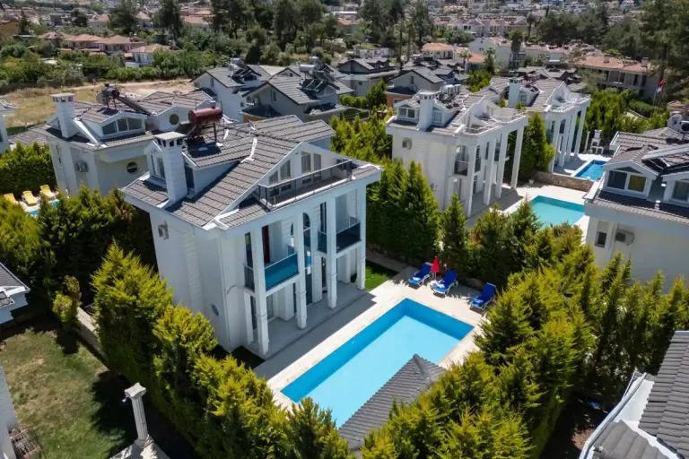 Fethiye Ölüdeniz'de Merkezi Konumda, Özel Havuzlu, Estetik Villa — Fethiye, Muğla