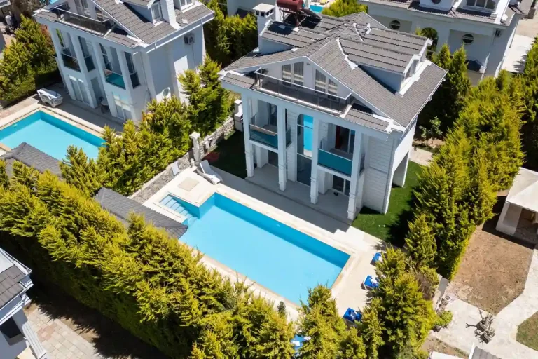 Fethiye Ölüdeniz'de Merkezi Konumda, Özel Havuzlu, Estetik Villa — Fethiye, Muğla